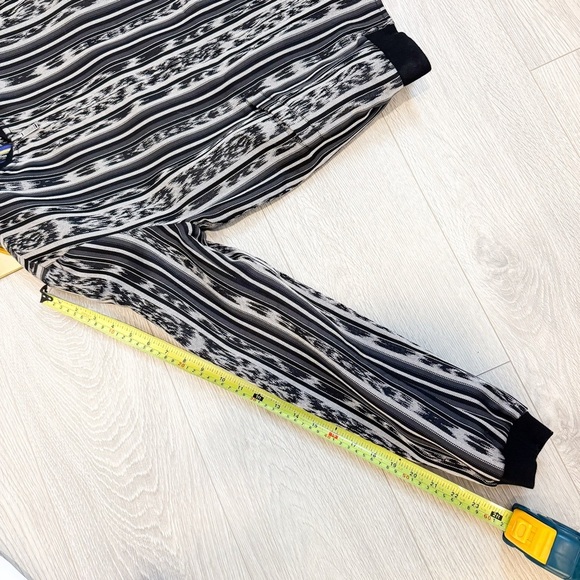 BNWOT Rare Saint Laurent Reversible Printed Jacket Size Small JU0014 - Picture 6 of 16